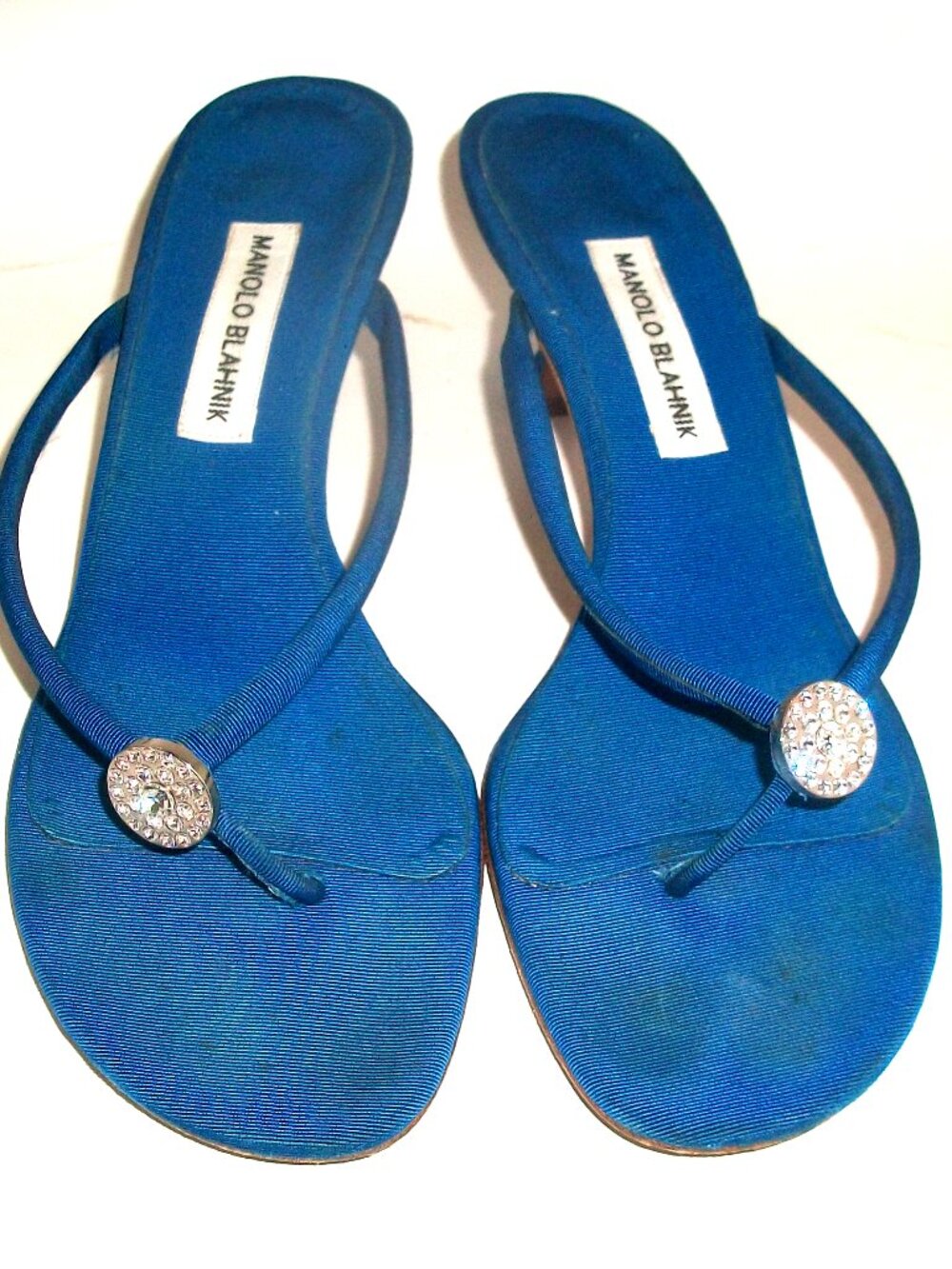 Manolo Blahnik Turquoise "Dole" Kitten-Heel Thong Sandals 40M 10M